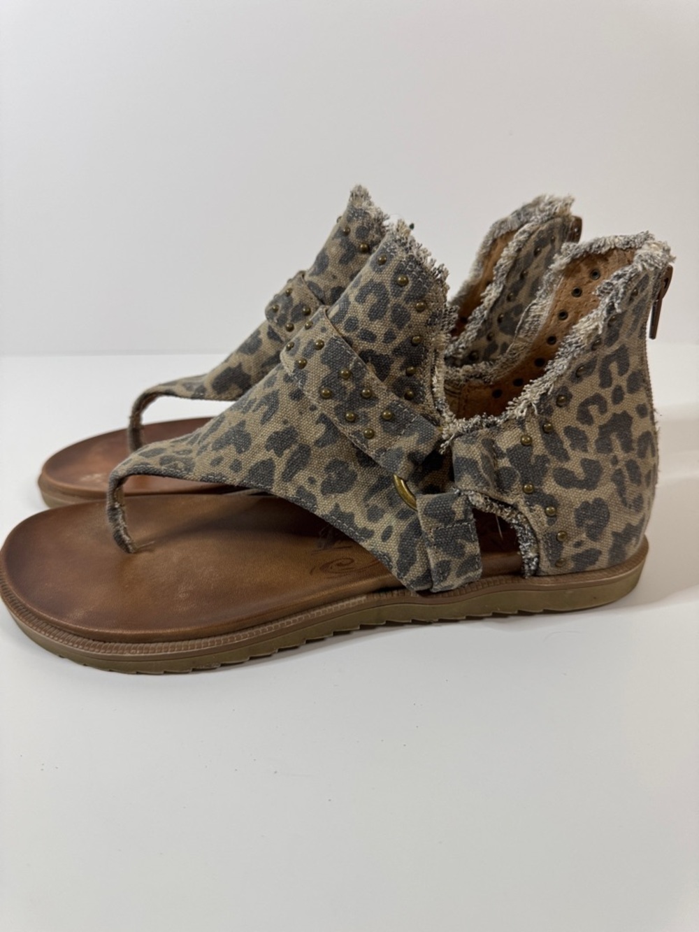 Very G Shoes Leopard Print Sparta Sandals 9
